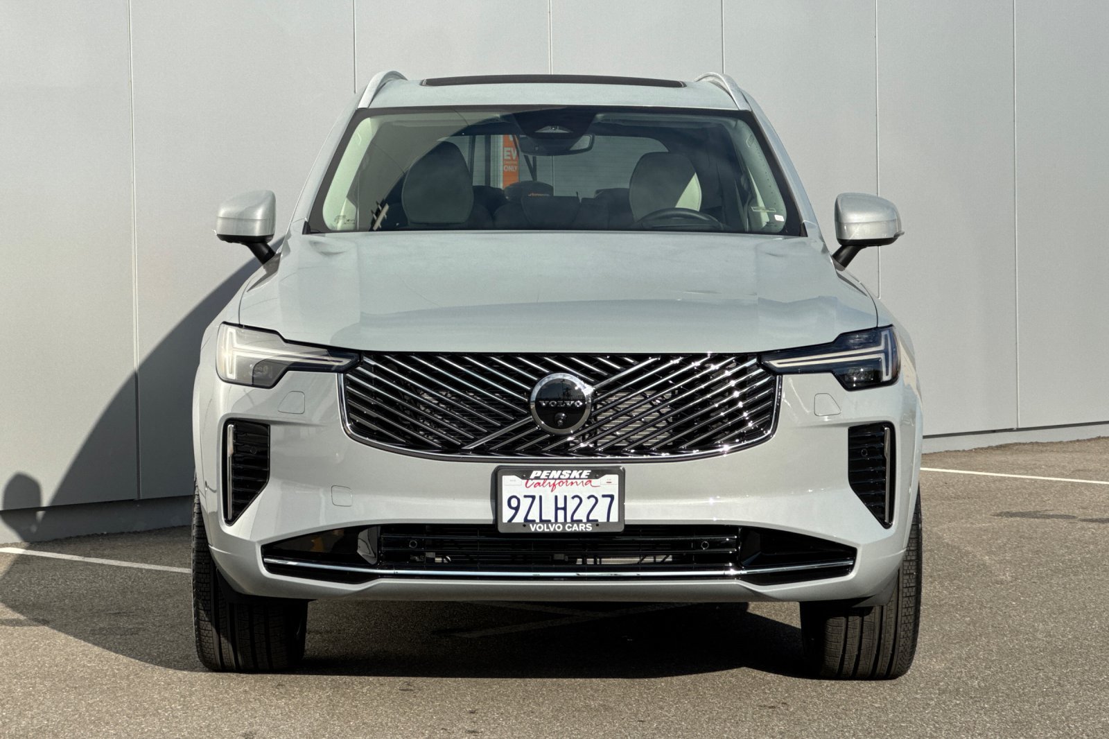 Used 2026 Volvo XC90 B6 Ultra w/ Protection Package AWD/4WD image 8