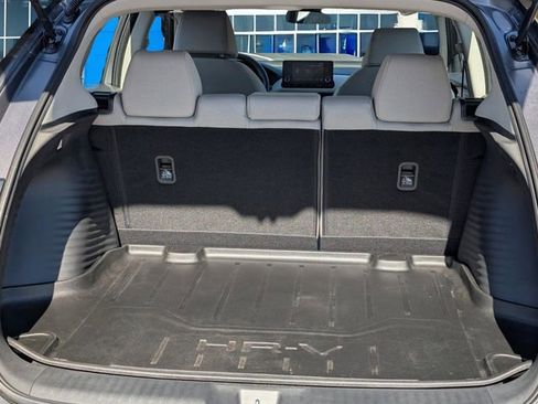 Used 2025 Honda HR-V LX image 10