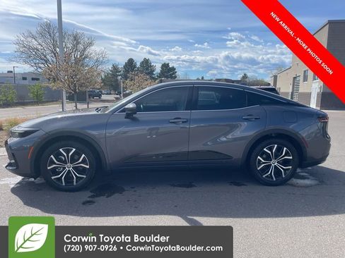 Used 2023 Toyota Crown Limited AWD/4WD image 4