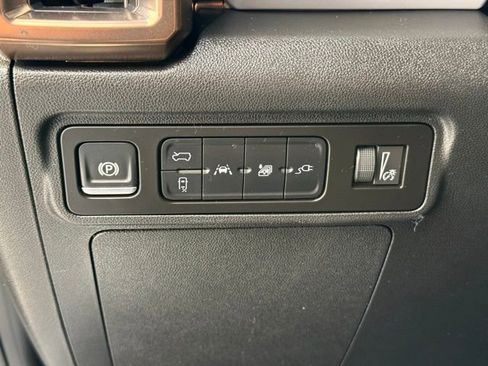 Used 2024 GMC Hummer EV 2X w/ LPO, Illumination Package AWD/4WD image 35