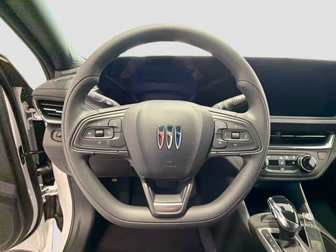 New 2026 Buick Envista Preferred FWD image 10