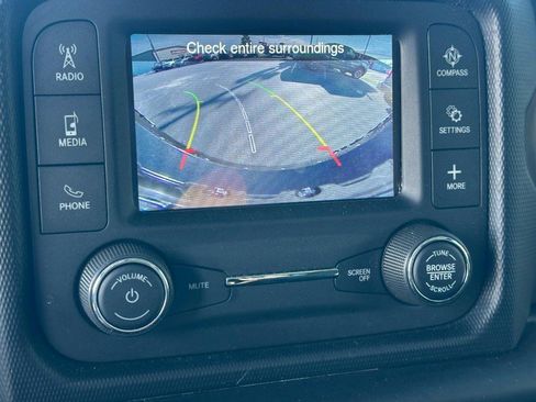 Used 2019 Jeep Wrangler Sport image 19