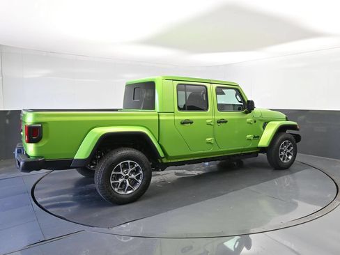 New 2026 Jeep Gladiator Sport AWD/4WD image 15