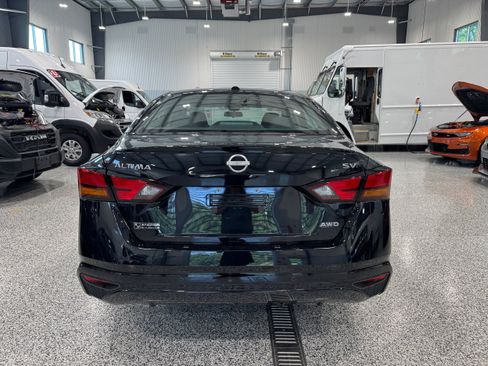 Used 2024 Nissan Altima 2.5 SV AWD/4WD image 7