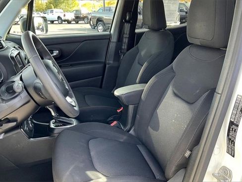 Used 2023 Jeep Renegade Latitude image 25