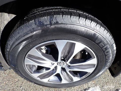 Certified 2022 Toyota Highlander XLE image 12