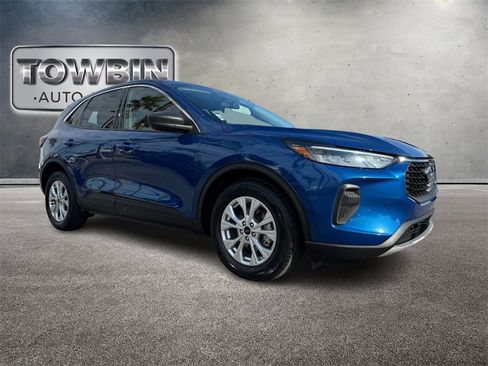 Used 2023 Ford Escape Active image 2