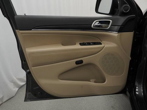 Certified 2021 Jeep Grand Cherokee Limited AWD/4WD image 44