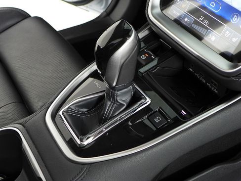 Used 2023 Subaru Outback Touring XT image 15