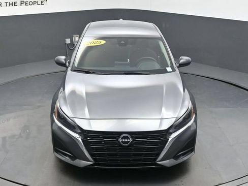 Used 2025 Nissan Altima 2.5 SV AWD/4WD image 74