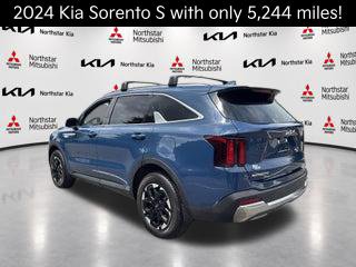 Used 2024 Kia Sorento S w/ Panoramic Sunroof Package AWD/4WD image 5