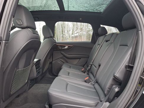 Used 2025 Audi Q7 3.0T Premium w/ Convenience Package image 10