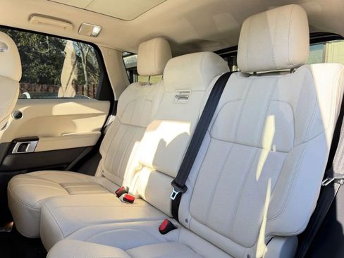 Used 2017 Land Rover Range Rover Sport HSE image 16