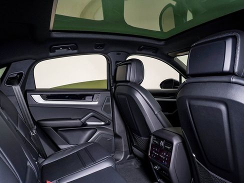 New 2026 Porsche Cayenne E-Hybrid Coupe image 16