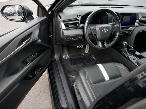 Used 2025 Toyota Camry SE FWD image 10