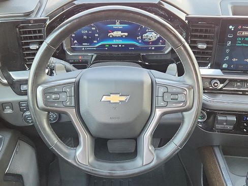 Used 2023 Chevrolet Silverado 1500 High Country w/ Technology Package AWD/4WD image 18