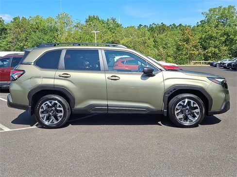 Certified 2025 Subaru Forester Premium image 7