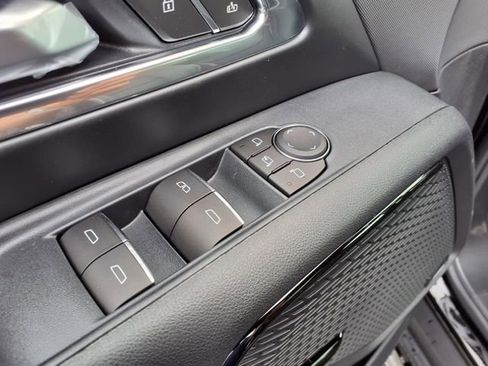 New 2025 Chevrolet Silverado EV LT AWD/4WD image 18