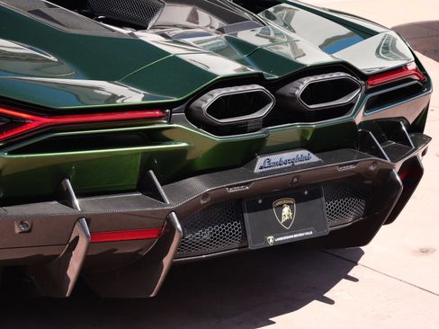 Used 2025 Lamborghini Revuelto AWD/4WD image 21