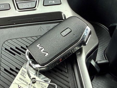 Used 2022 Kia EV6 Wind image 36