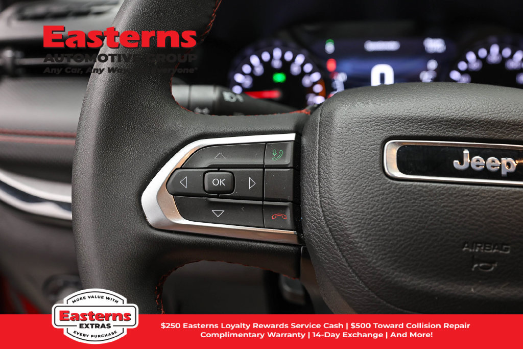 Used 2025 Jeep Compass Trailhawk AWD/4WD image 15