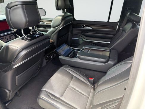 Used 2024 Jeep Grand Wagoneer L 4WD image 27