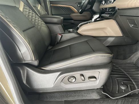 Certified 2023 GMC Canyon Denali image 36