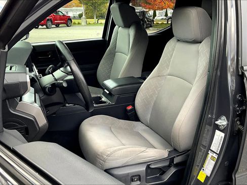 Certified 2024 Toyota Tacoma SR5 image 10