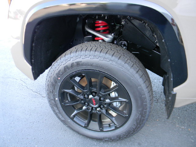 New 2026 Toyota Tundra Platinum w/ TRD Off-Road Package AWD/4WD image 10