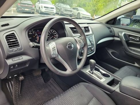 Used 2017 Nissan Altima 2.5 SV FWD image 18