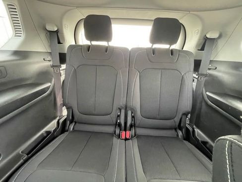 Used 2023 Jeep Grand Cherokee L Laredo w/ Luxury Tech Group I AWD/4WD image 22