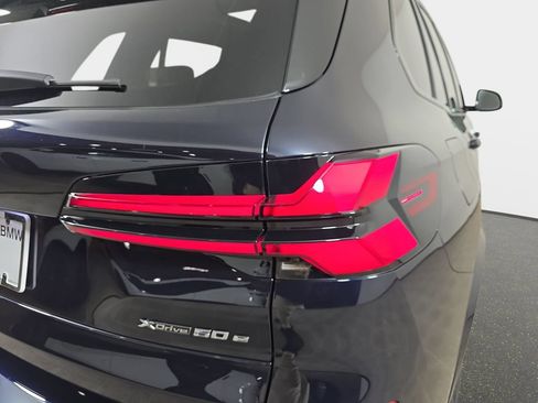New 2026 BMW X5 xDrive50e w/ M Sport Package AWD/4WD image 35