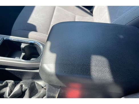 Used 2019 Toyota Tacoma TRD Off-Road w/ Technology Package RWD image 31