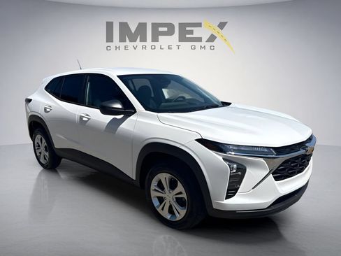 New 2026 Chevrolet Trax LS FWD image 7