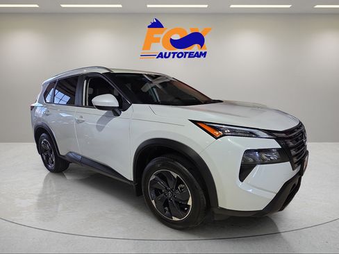 Used 2025 Nissan Rogue SV w/ SV Premium Package AWD/4WD image 5