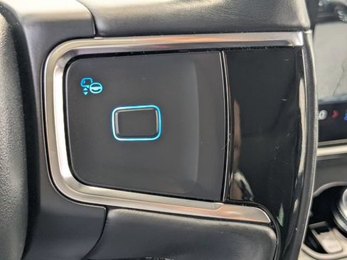 Used 2025 Ford Expedition Platinum w/ Driver's Package AWD/4WD image 26