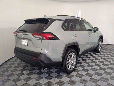 Used 2023 Toyota RAV4 XLE Premium FWD image 6