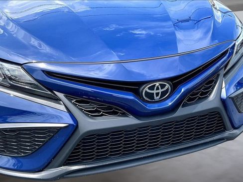 Used 2023 Toyota Camry SE w/ Cold Weather Package FWD image 28