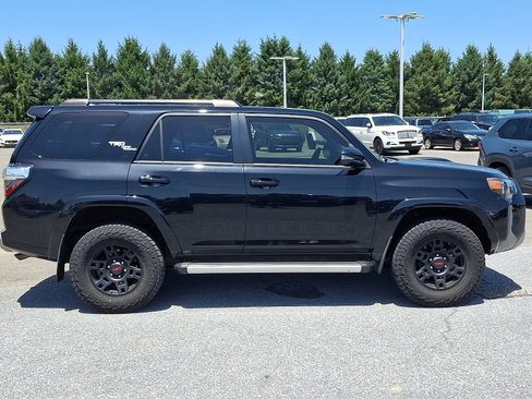 Used 2019 Toyota 4Runner TRD Off-Road Premium AWD/4WD image 6