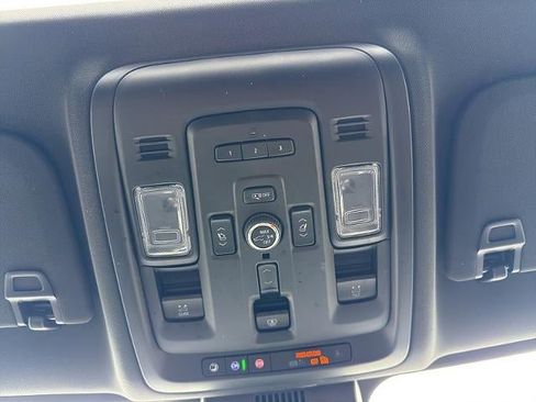 Used 2024 GMC Yukon AT4 w/ AT4 Premium Package AWD/4WD image 38