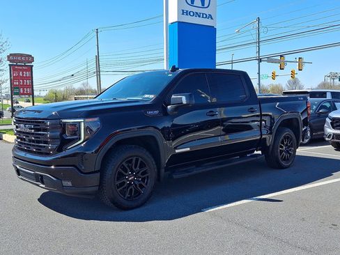 Used 2025 GMC Sierra 1500 Elevation AWD/4WD image 3