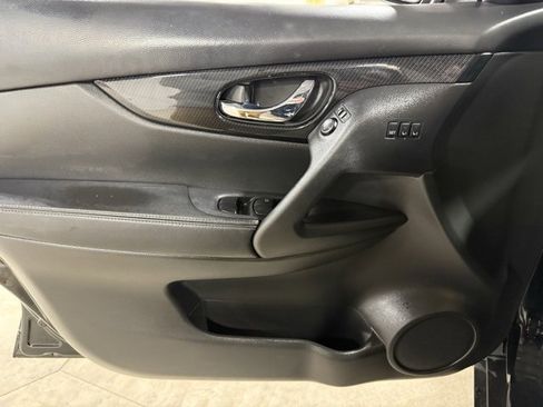 Used 2019 Nissan Rogue SL image 7