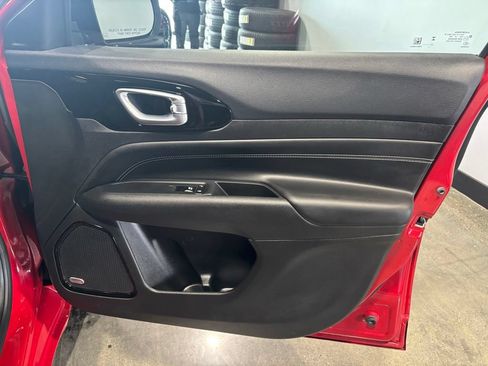 Used 2023 Jeep Compass High Altitude AWD/4WD image 18