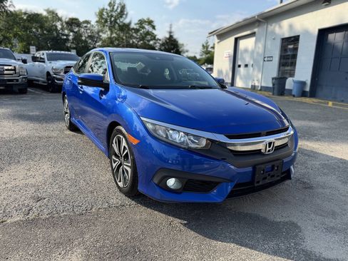 Used 2018 Honda Civic EX-T image 4