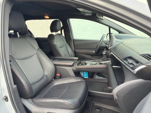 Used 2023 Toyota Sienna XSE AWD/4WD image 14