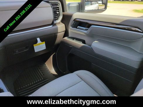 New 2026 GMC Sierra 2500 SLE w/ Preferred Package AWD/4WD image 18
