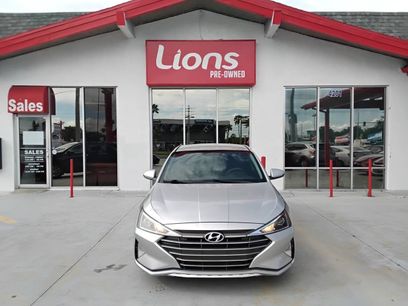 Used 2019 Hyundai Elantra SE w/ Cargo Package