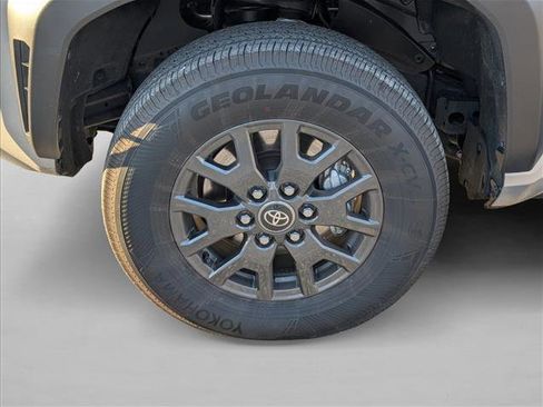 Used 2025 Toyota 4Runner SR5 image 23