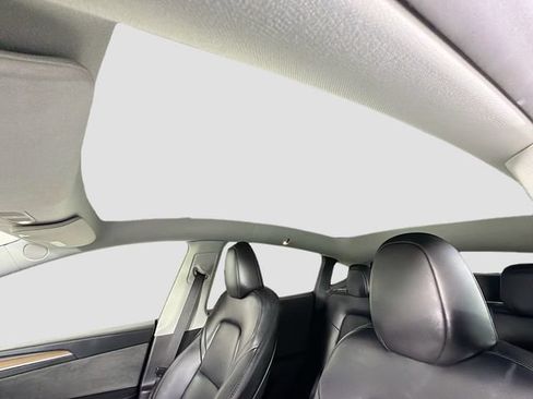 Used 2024 Tesla Model Y Long Range AWD/4WD image 14