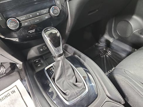 Used 2018 Nissan Rogue SL w/ Premium Package AWD/4WD image 24